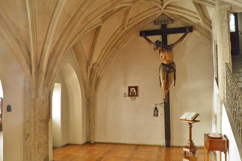 Das Gebet - Kruzifix im Stift Nonnberg Salzburg